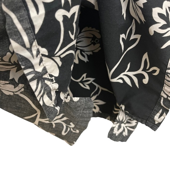 Cooke Street Button Up Hawaiian ShirtMens Sz M Black White Floral - Picture 8 of 12